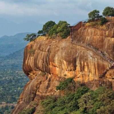 Pidurangala-Rock-Hike-1-rbw95gxeixmtpsldnig1fbnakqcd36ltqsrikkk3og